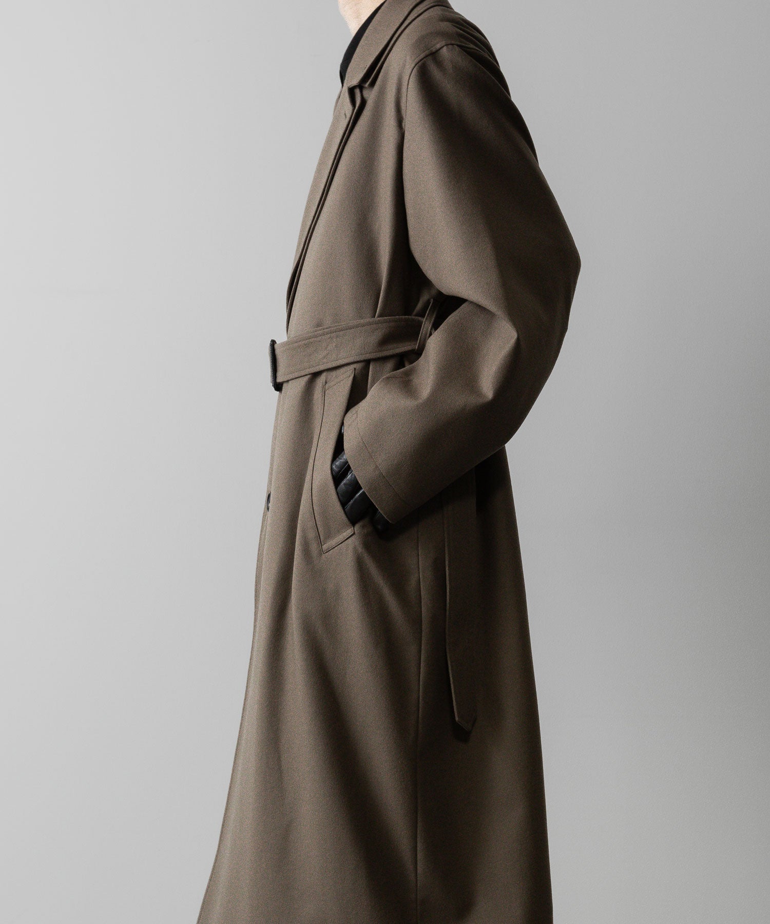 ssstein(シュタイン)の24AWコレクション OVERSIZED DOCKING DOUBLE BREASTED COAT - DARK BEIGE 公式通販サイトsession福岡セレクトショップ