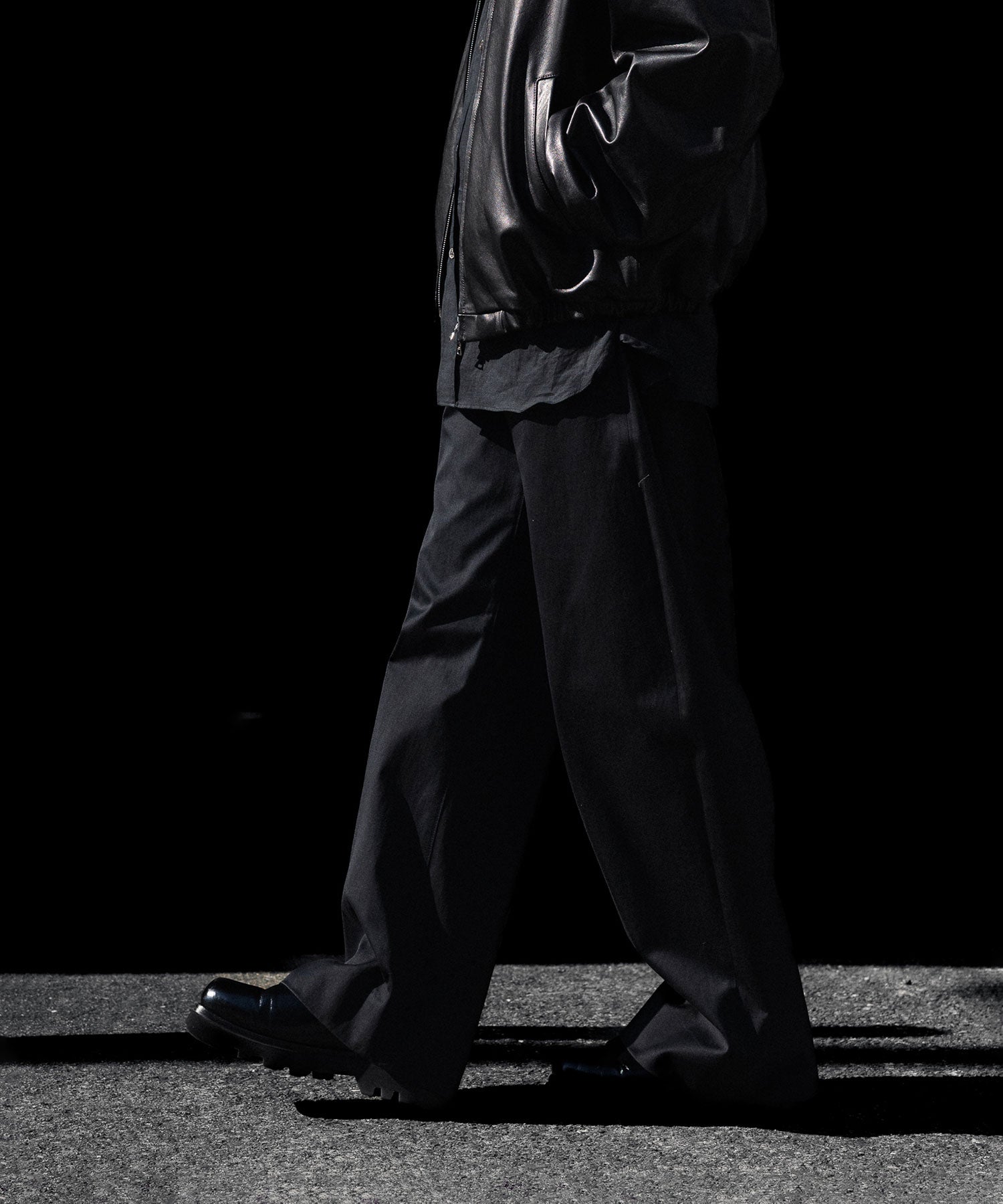 ssstein / シュタイン】COTTON SATIN ROUND PANTS - BLACK | 公式通販