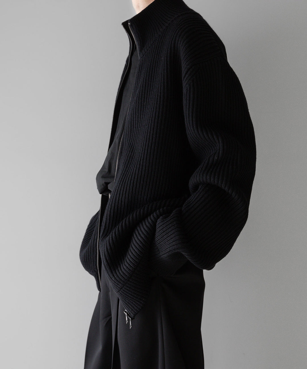 【INTÉRIM】インテリムのドライバーズニット LIMITED HAND FRAMED DRIVERS ZIP KNIT - BLACK 公式通販サイトsession福岡セレクトショップ