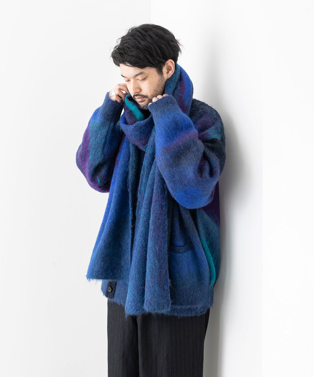 stein(シュタイン)の23AWコレクションGRADATION MOHAIR MUFFLERのBLUE BLACK