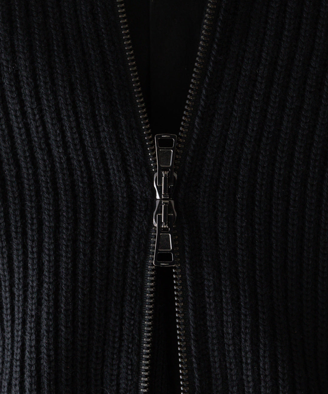 【INTÉRIM】インテリムのドライバーズニット LIMITED HAND FRAMED DRIVERS ZIP KNIT - BLACK 公式通販サイトsession福岡セレクトショップ