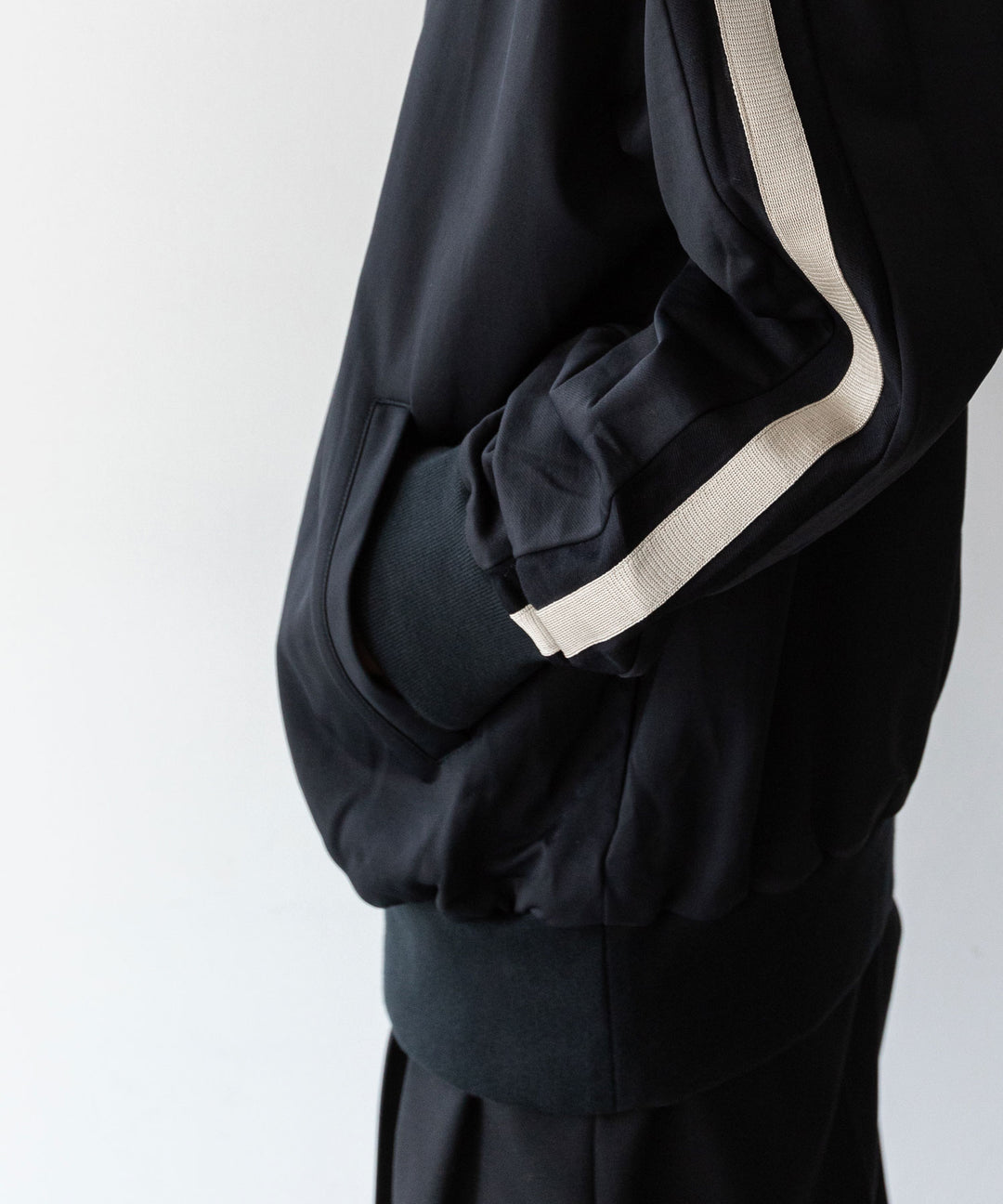 【KANEMASA PHIL.】カネマサのトラックジャケット ECONYL JERSEY TRACK JACKET - BLACK 公式通販 session福岡セレクトショップ