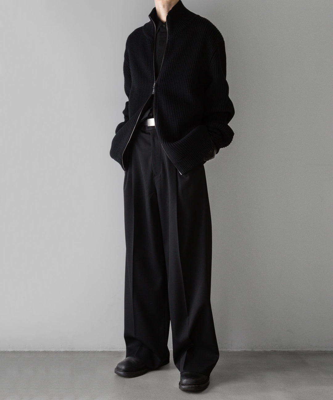 【INTÉRIM】インテリムのドライバーズニット LIMITED HAND FRAMED DRIVERS ZIP KNIT - BLACK 公式通販サイトsession福岡セレクトショップ