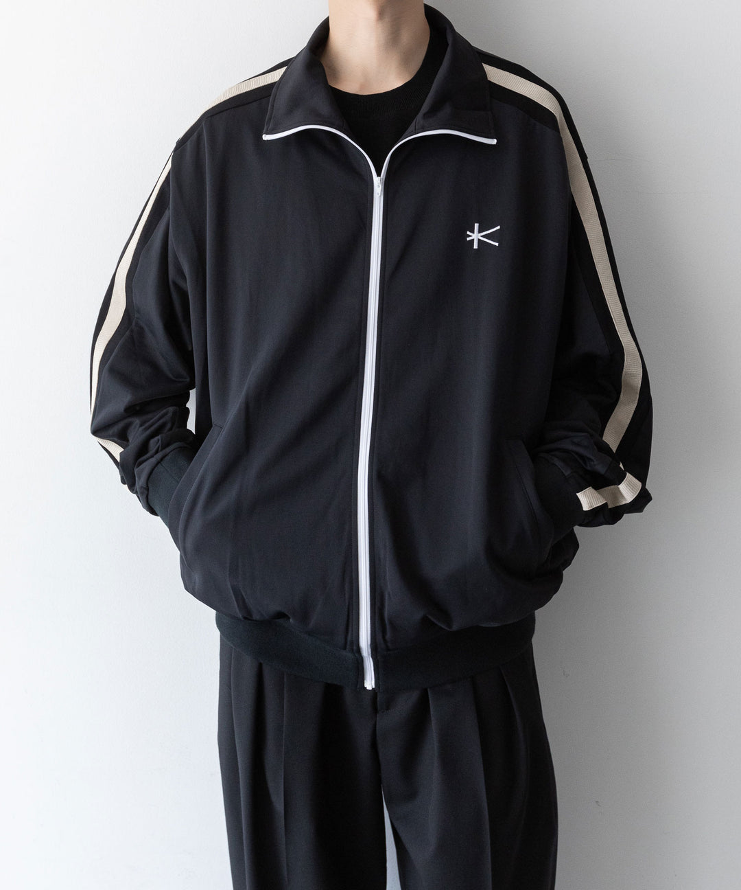 【KANEMASA PHIL.】カネマサのトラックジャケット ECONYL JERSEY TRACK JACKET - BLACK 公式通販 session福岡セレクトショップ