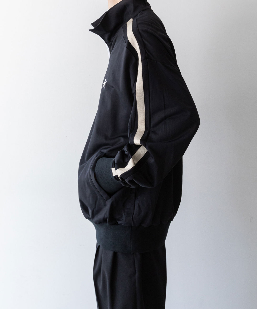 【KANEMASA PHIL.】カネマサのトラックジャケット ECONYL JERSEY TRACK JACKET - BLACK 公式通販 session福岡セレクトショップ