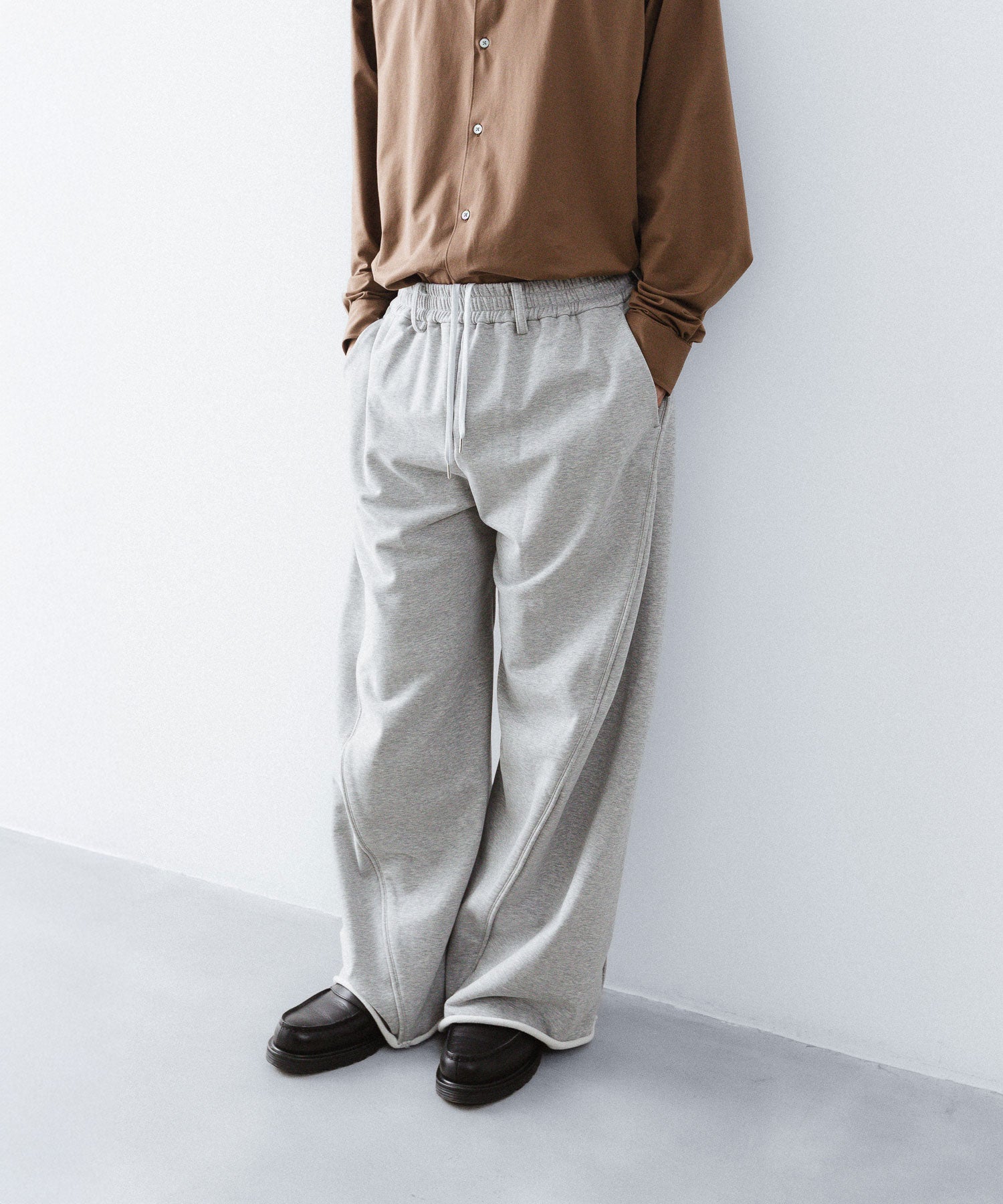 KANEMASA PHIL.】36G HEATHER DRAPING PANTS - GRAY DYE | 公式通販