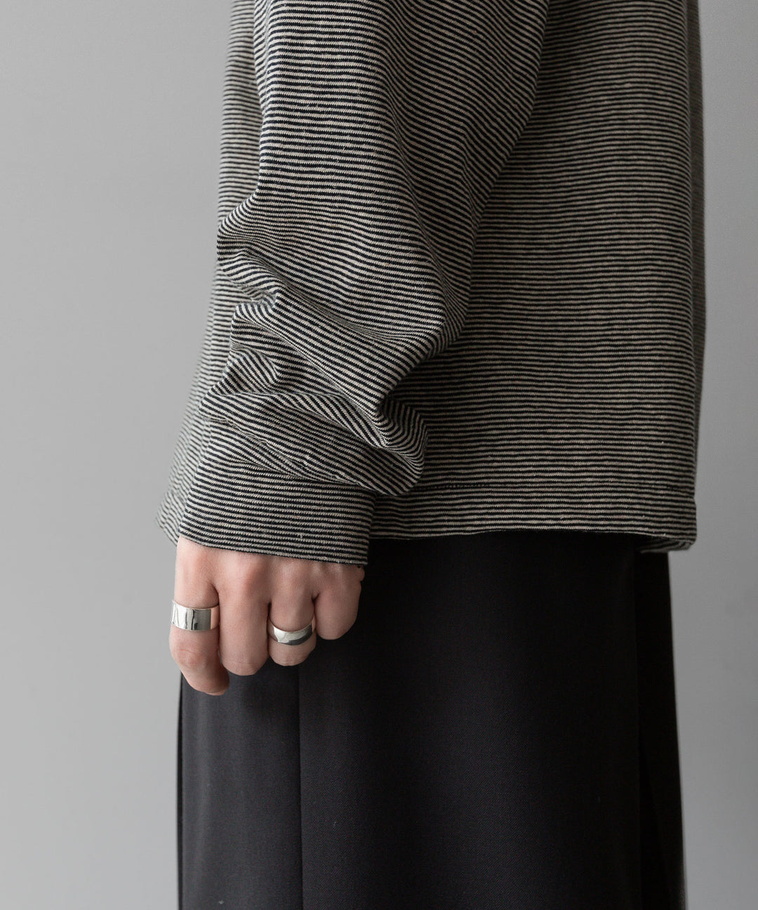 INTÉRIM - インテリムのCOTTON HEMP BORDER LONG TEEのBLACK公式通販サイトsession福岡セレクトショップ