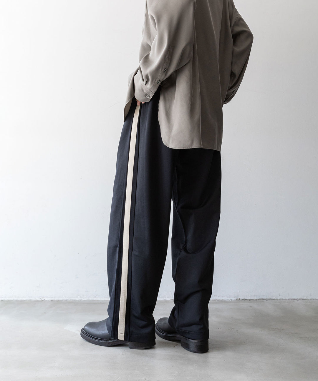 【KANEMASA PHIL.】カネマサのトラックパンツ ECONYL JERSEY TRACK PANTS - BLACK 公式通販session福岡セレクトショップ