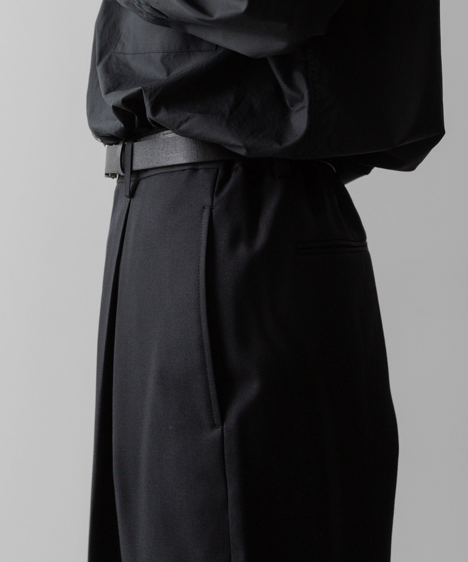 ssstein(シュタイン)の24AWコレクション EASY WIDE TROUSERS (2/72 WOOL GABARDINE) - BLACK 公式通販サイトsession福岡セレクトショップ