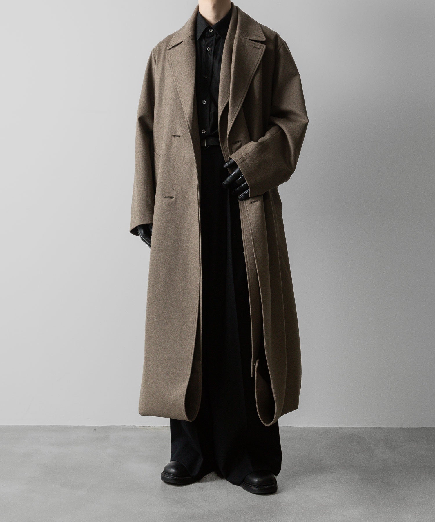 ssstein(シュタイン)の24AWコレクション OVERSIZED DOCKING DOUBLE BREASTED COAT - DARK BEIGE 公式通販サイトsession福岡セレクトショップ