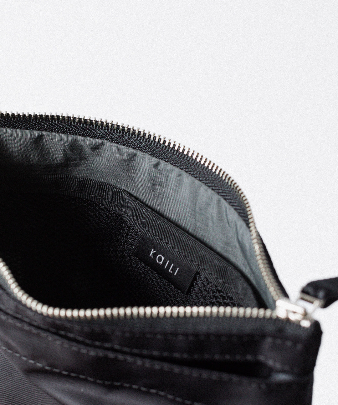 KaILI カイリ SATELLITE POUCH S NSのBLACK 公式通販サイトsession福岡セレクトショップ 
