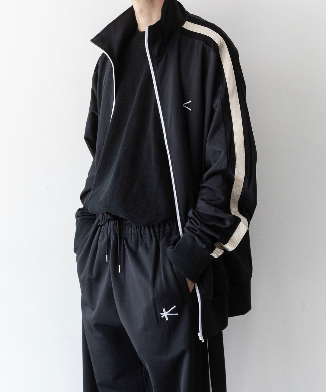 【KANEMASA PHIL.】カネマサのトラックジャケット ECONYL JERSEY TRACK JACKET - BLACK 公式通販 session福岡セレクトショップ