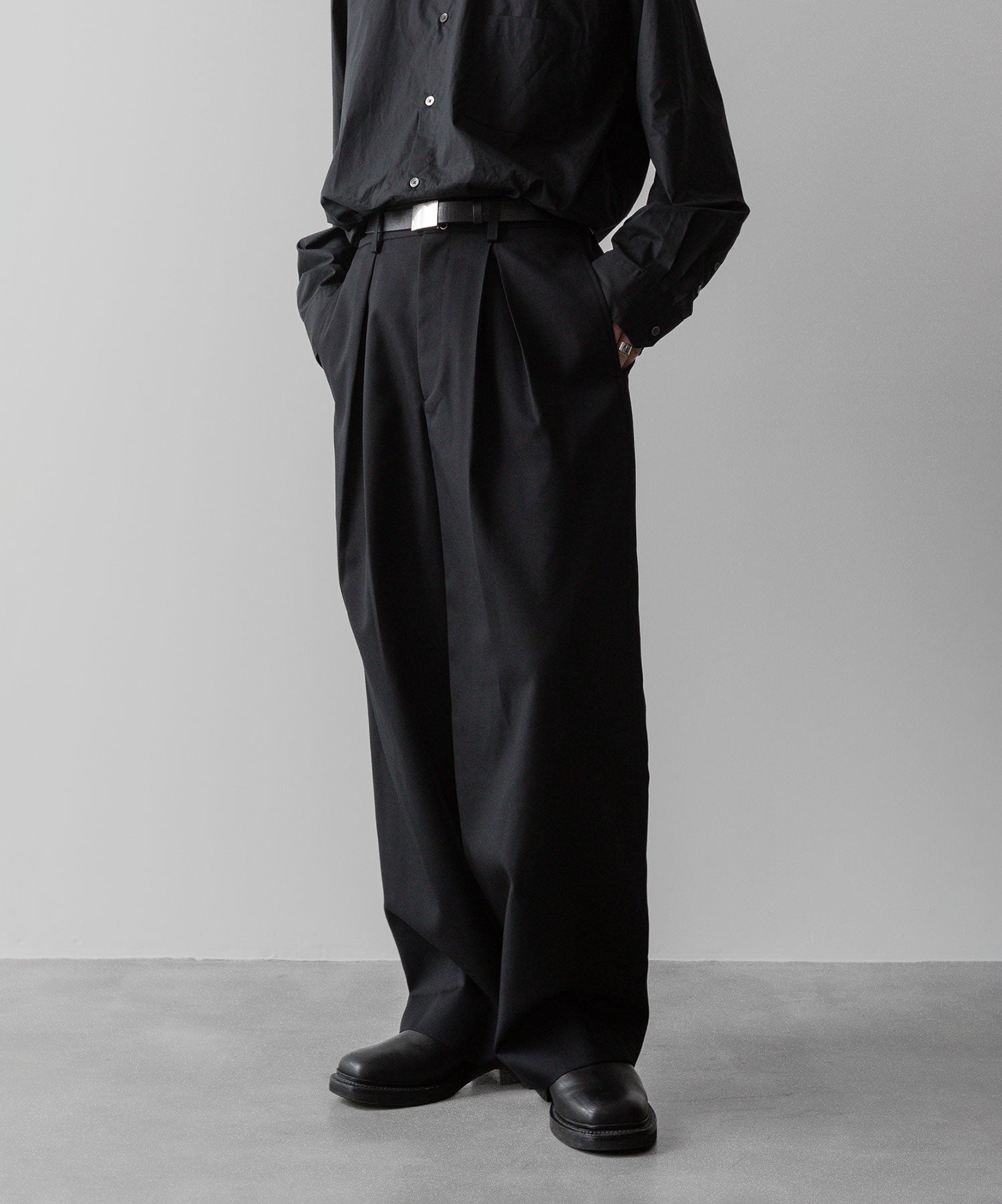 ssstein(シュタイン)の24AWコレクション EASY WIDE TROUSERS (2/72 WOOL GABARDINE) - BLACK 公式通販サイトsession福岡セレクトショップ