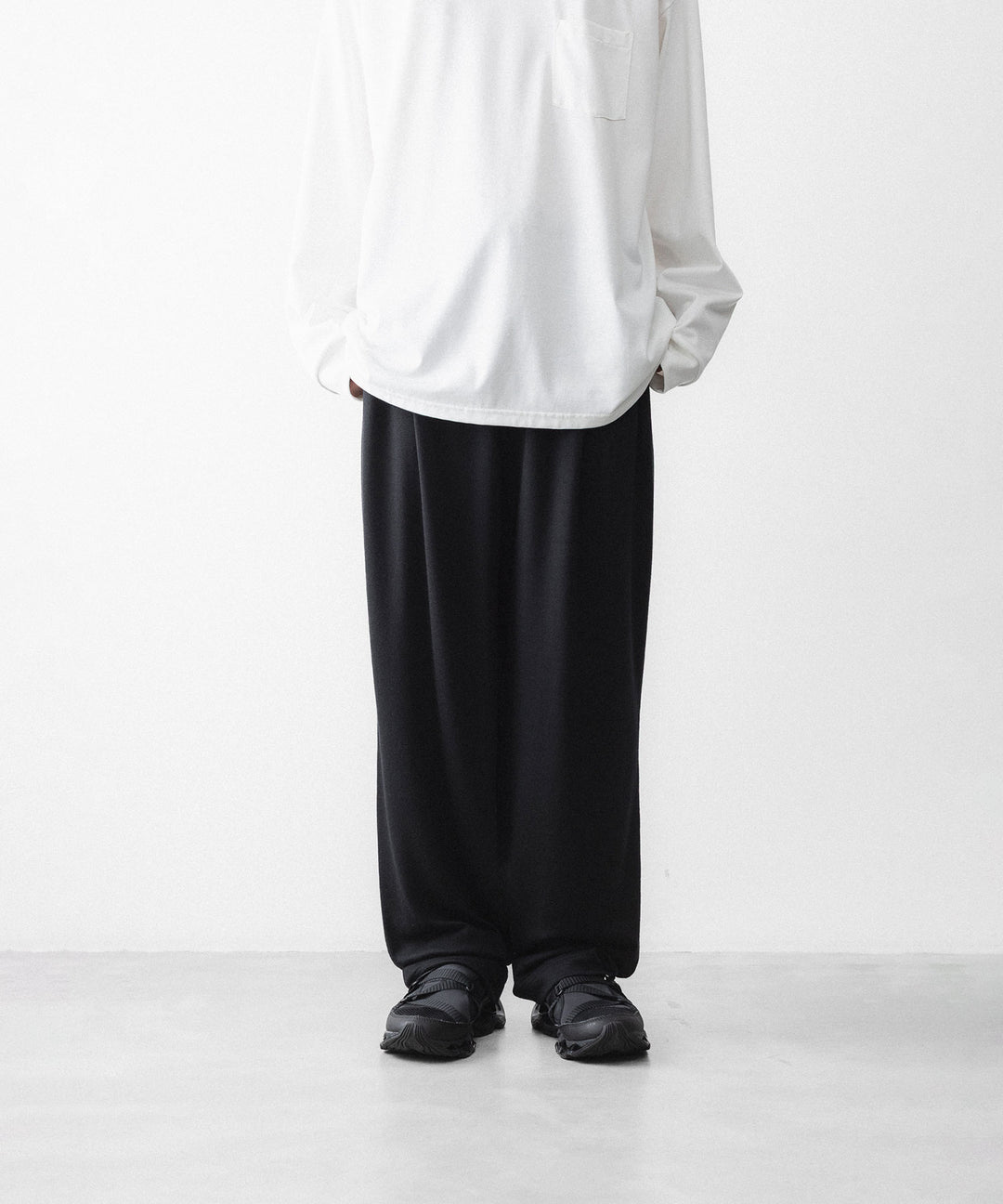 WWW - WRAPINKNOT wool wearのWIDE TAPERED PANTSのBLACK公式通販サイトsession福岡セレクトショップ