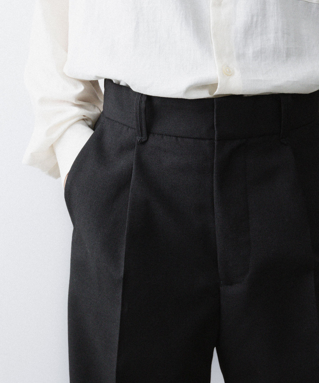 【paratrait】WOOL NONKE SLACKS - BLACK