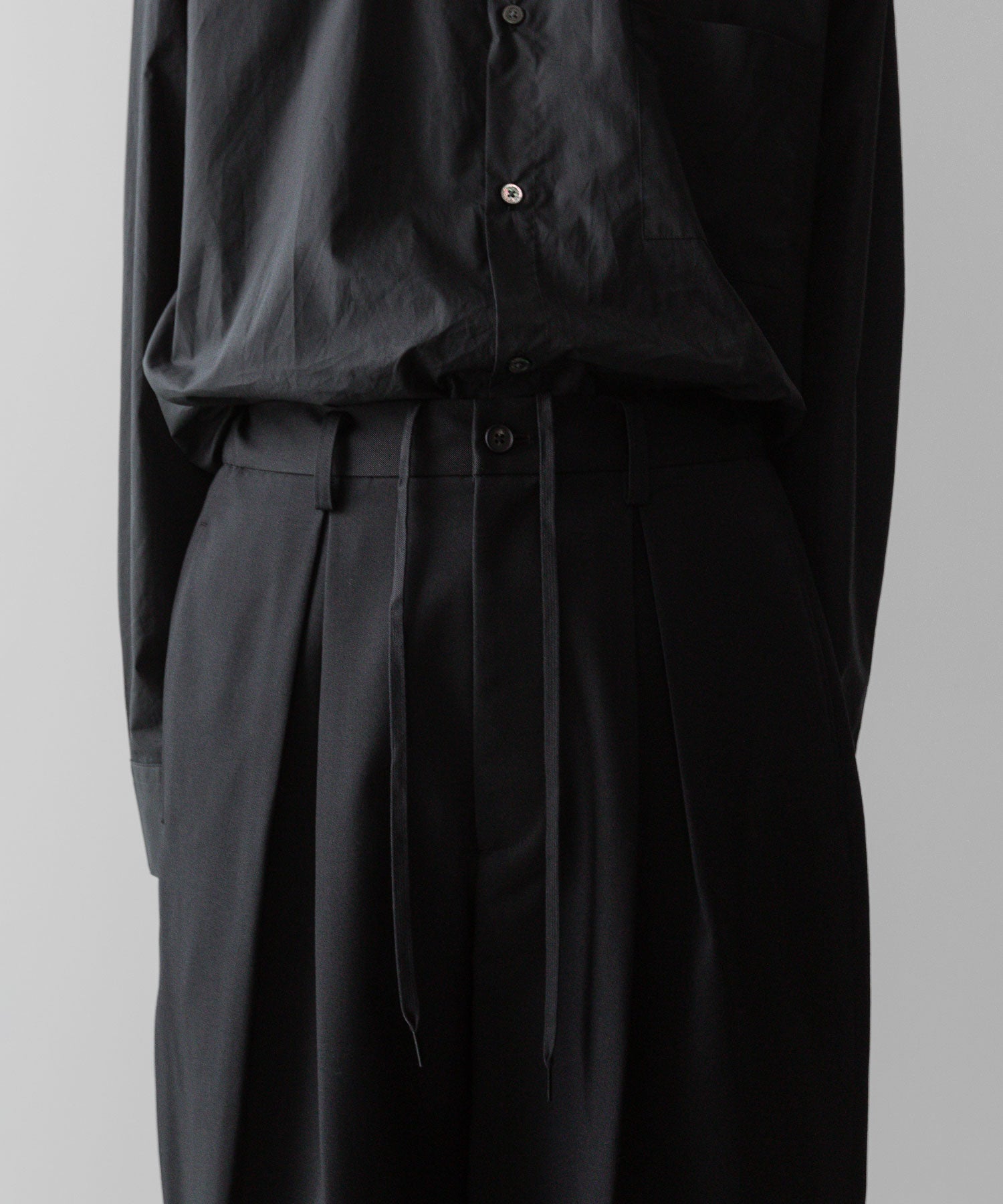 ssstein(シュタイン)の24AWコレクション EASY WIDE TROUSERS (2/72 WOOL GABARDINE) - BLACK 公式通販サイトsession福岡セレクトショップ