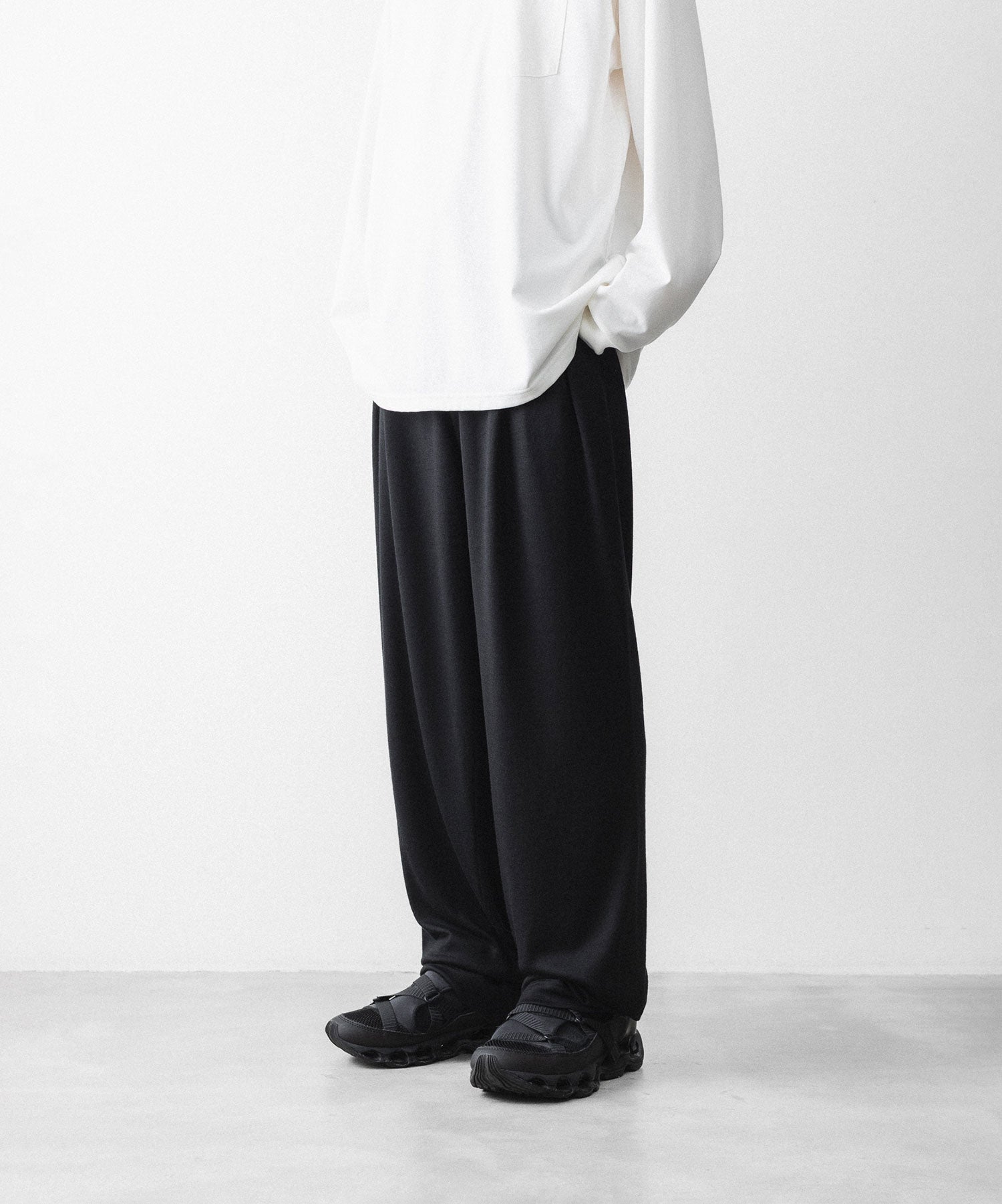 ssstein / シュタイン】WIDE TAPERED PANTS - BLACK | 公式通販サイト