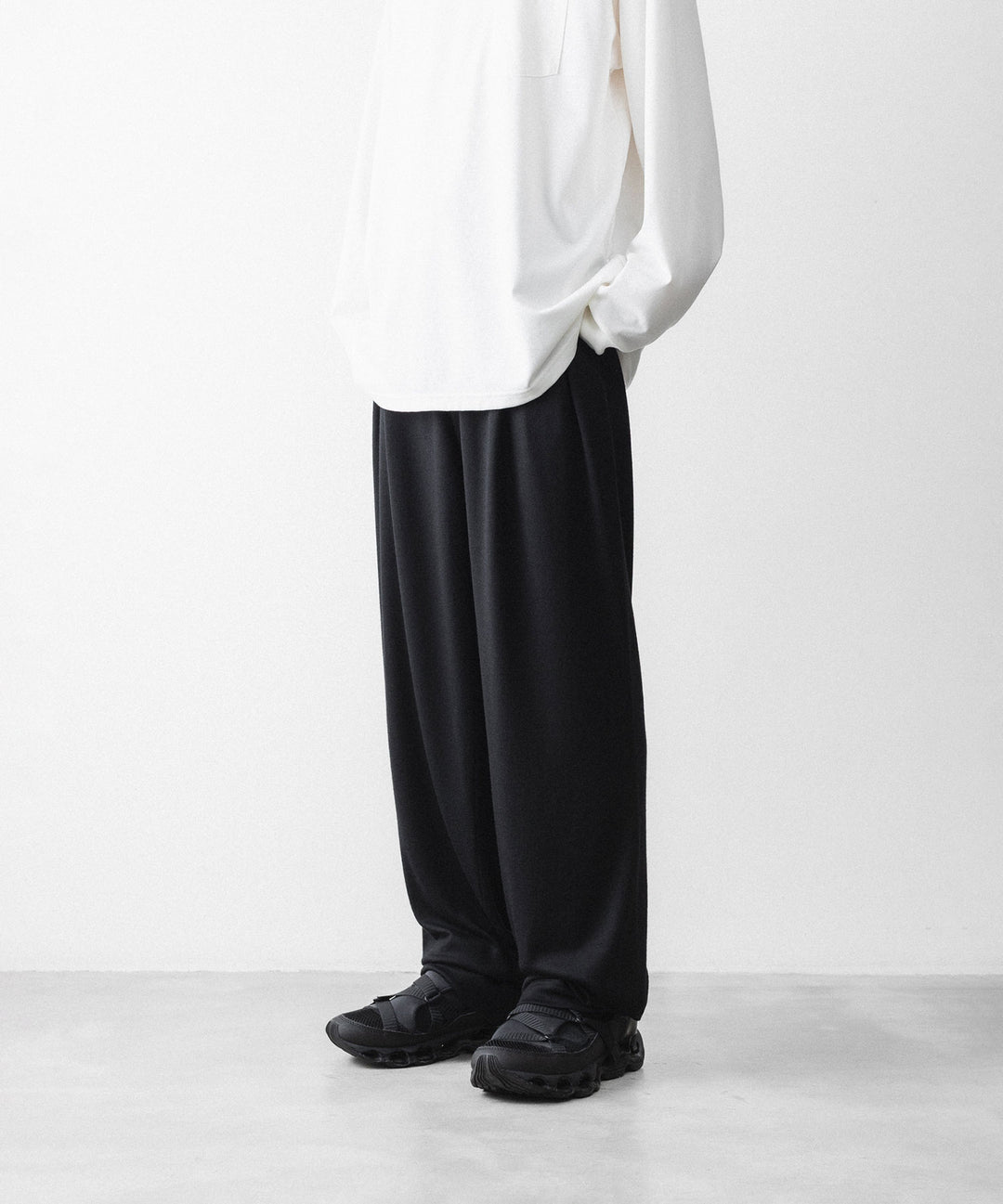 WWW - WRAPINKNOT wool wearのWIDE TAPERED PANTSのBLACK公式通販サイトsession福岡セレクトショップ