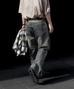 画像をギャラリービューアに読み込む, CODA -コーダのGREY ACID WASH DUAL EXPOSURE BREAK CUT FLARED JEANSのGREY ACID WASH公式通販サイトsession福岡セレクトショップ

