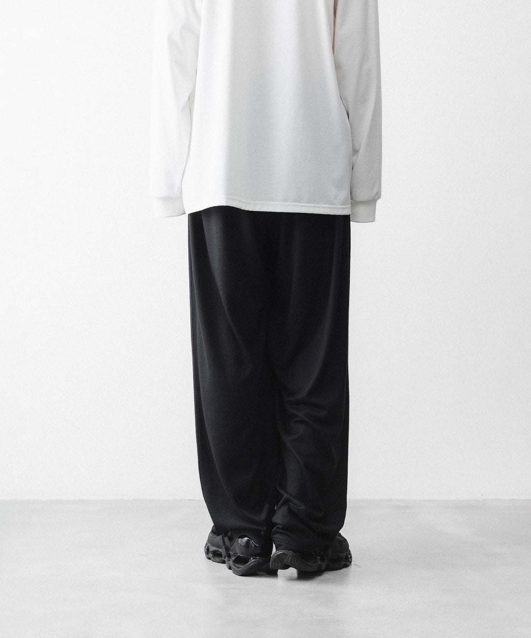WWW - WRAPINKNOT wool wearのWIDE TAPERED PANTSのBLACK公式通販サイトsession福岡セレクトショップ