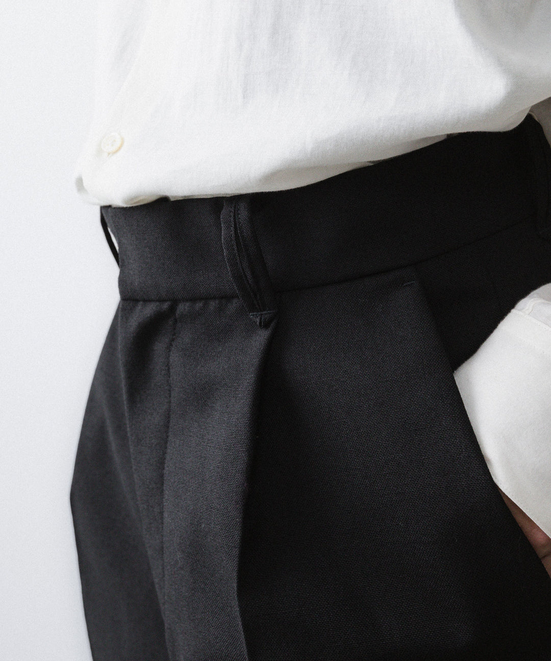 【paratrait】WOOL NONKE SLACKS - BLACK