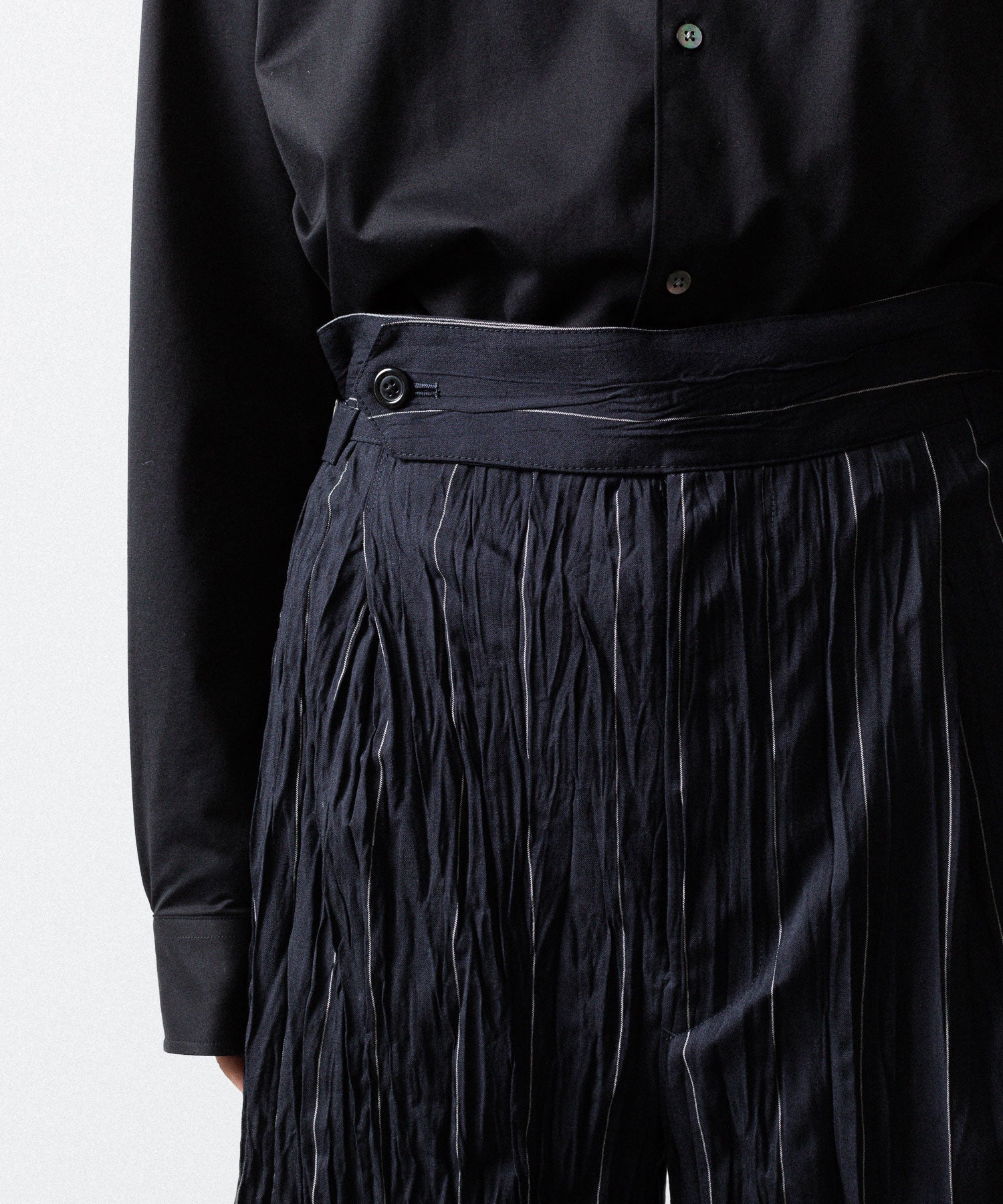 【UJOH】SIDE BELT SHORT PNT - NAVY STRIPE