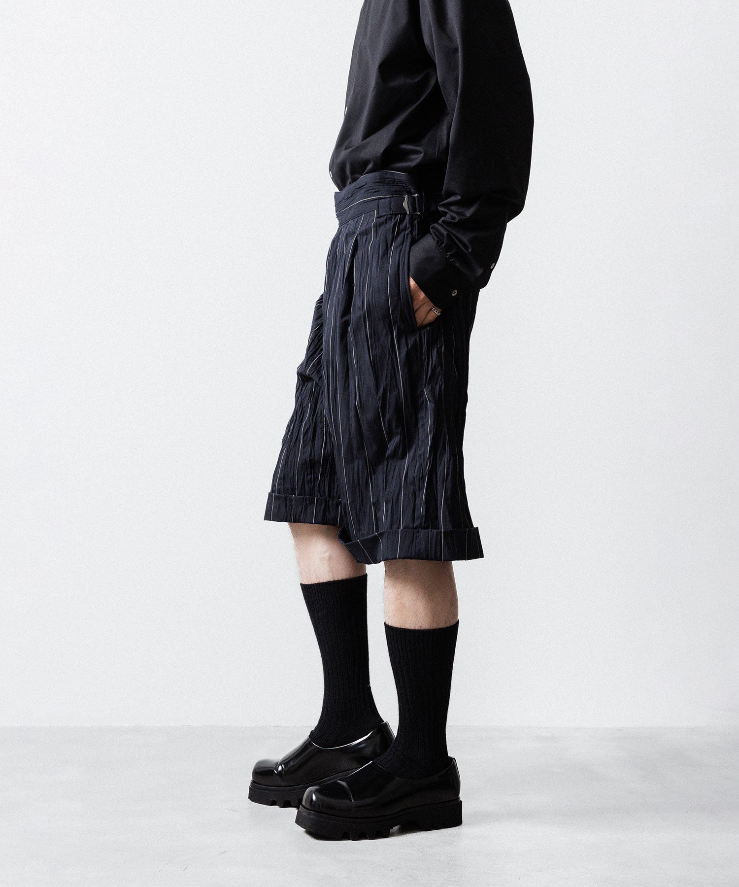 【UJOH】SIDE BELT SHORT PNT - NAVY STRIPE