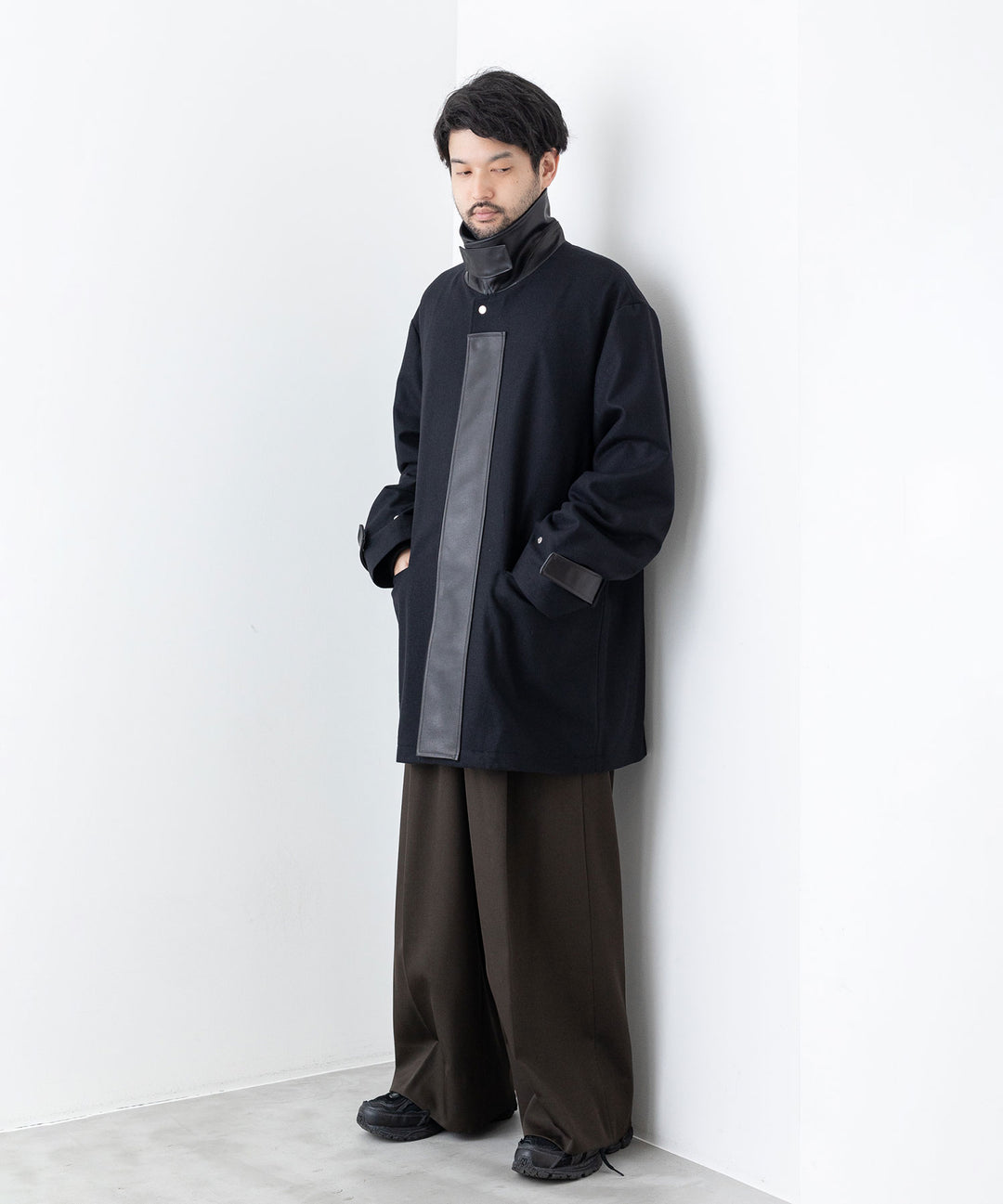 stein(シュタイン)の23AWコレクションLEATHER FLY FRONT LONG JACKETのDARK NAVY