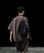 画像をギャラリービューアに読み込む, ATTACHMENT アタッチメントのSYNTHETIC LEATHER BUCKET BAG - BLACKの公式通販サイトsession福岡セレクトショップ
