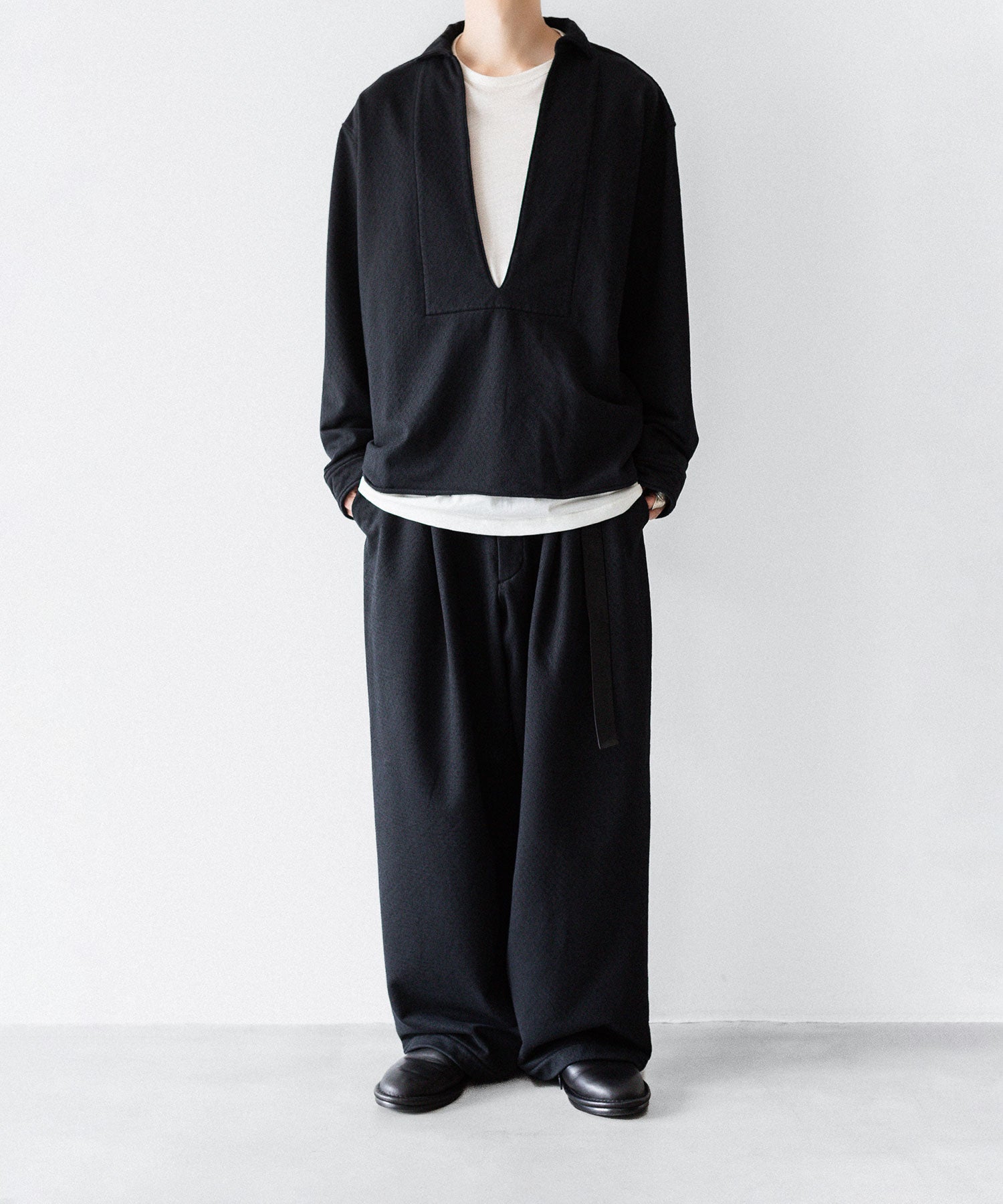 KANEMASA PHIL.】36G NEEDLE PUNCH WIDE SLACKS - BLACK | 公式通販