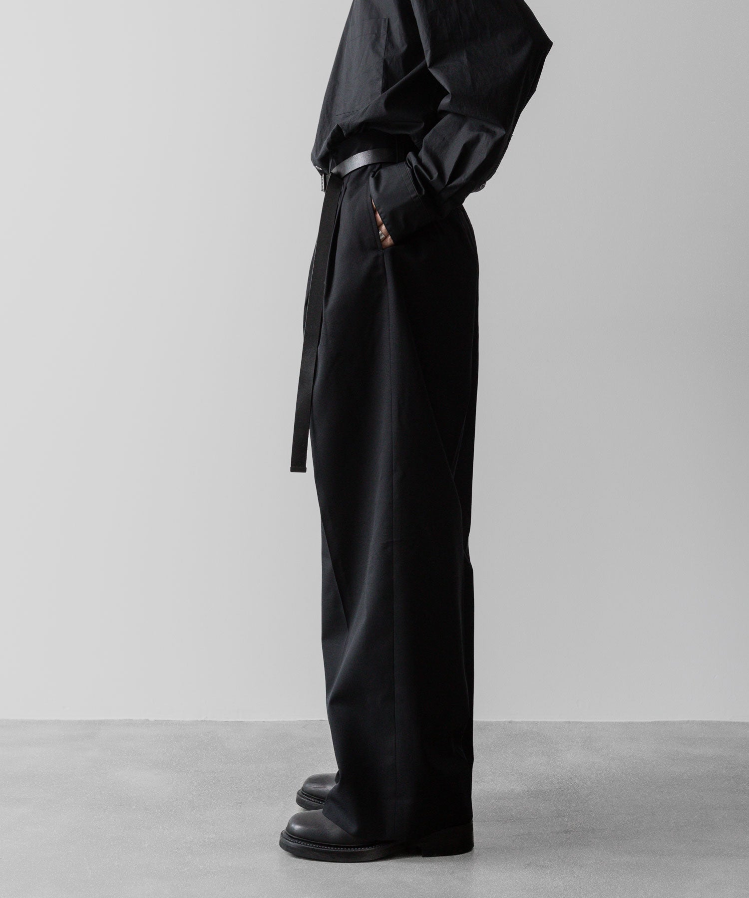 ssstein(シュタイン)の24AWコレクション LONG WIDE TROUSERS (2/72 WOOL GABARDINE) - BLACK 公式通販サイトsession福岡セレクトショップ