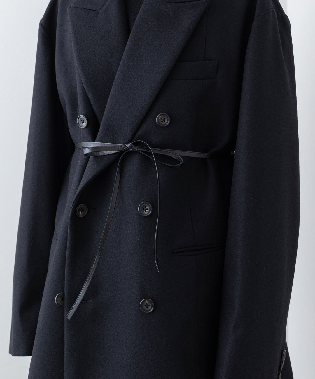 stein(シュタイン)の23AWコレクションEXTRA OVERSIZED DOUBLE BREASTED JACKETのDARK NAVY