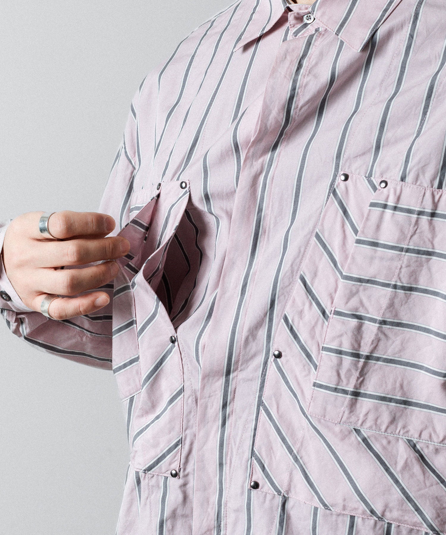 【SUBLATIONS】STRIPE OVERLAP POCKETS SHIRT - PINK STRIPE