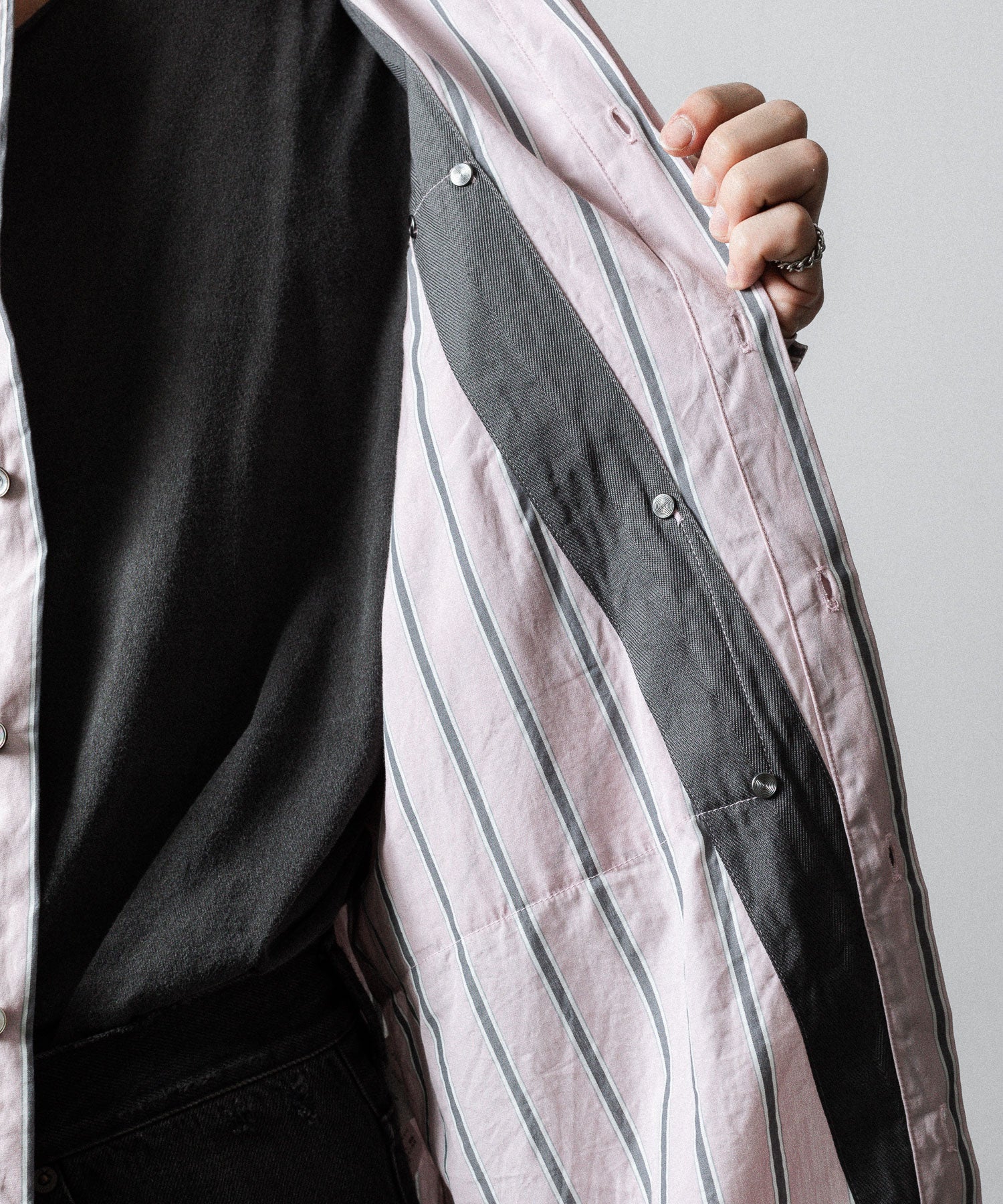 【SUBLATIONS】STRIPE OVERLAP POCKETS SHIRT - PINK STRIPE