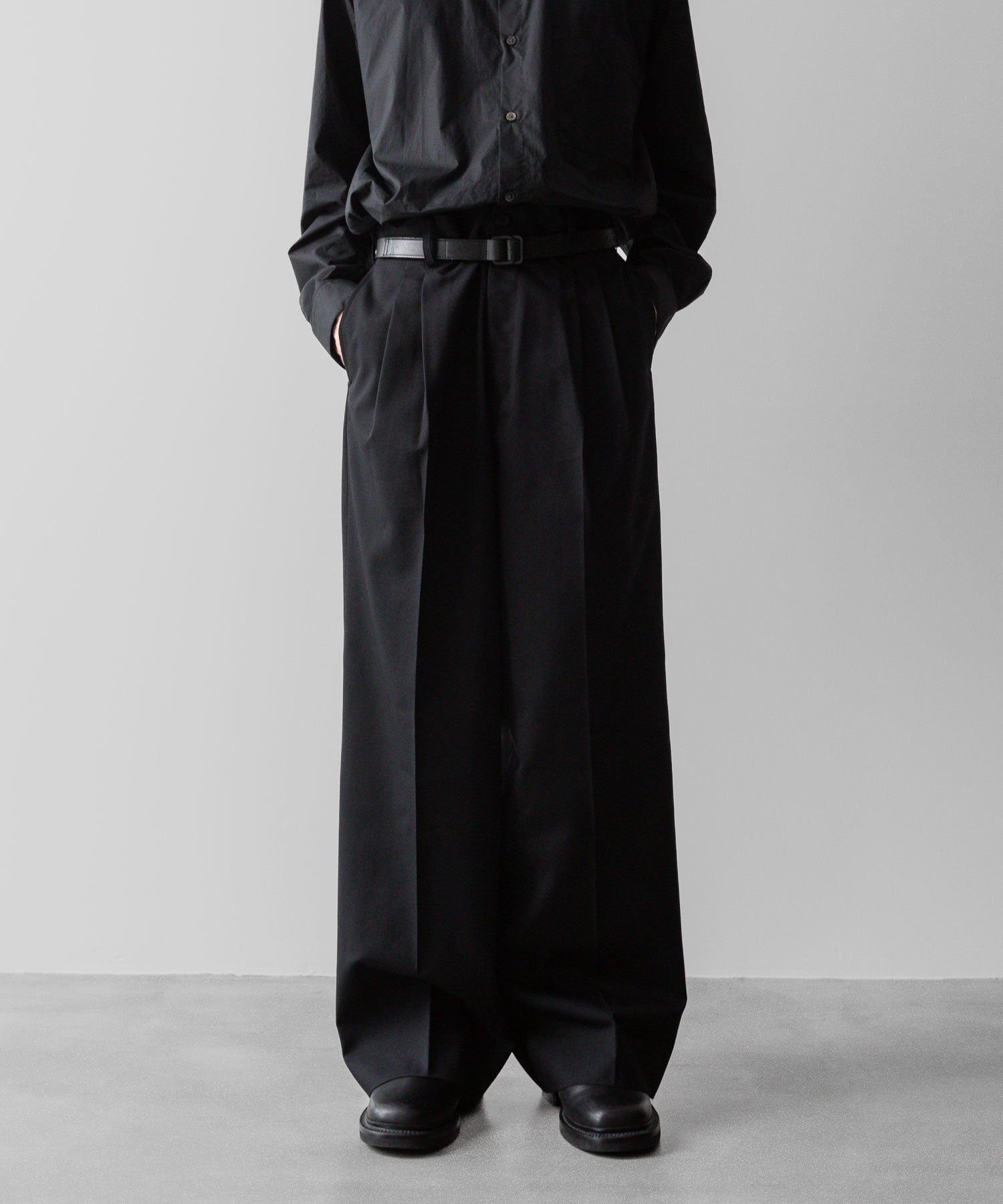 ssstein(シュタイン)の24AWコレクション LONG WIDE TROUSERS (2/72 WOOL GABARDINE) - BLACK 公式通販サイトsession福岡セレクトショップ