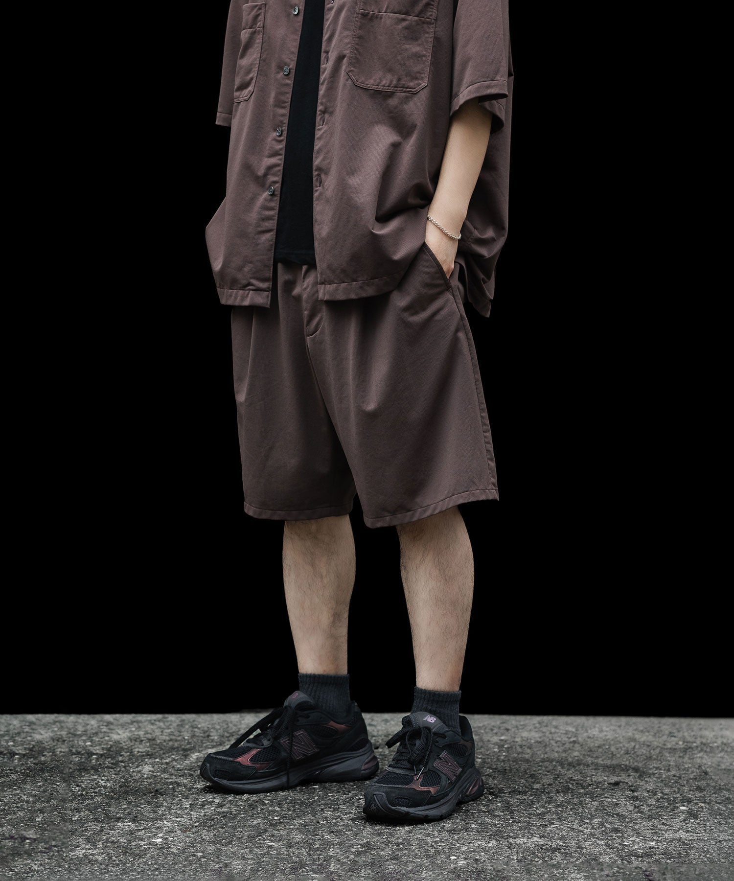 KANEMASA PHIL.】36G NYLON TUCK EASY SHORTS - BROWN DYE | 公式通販