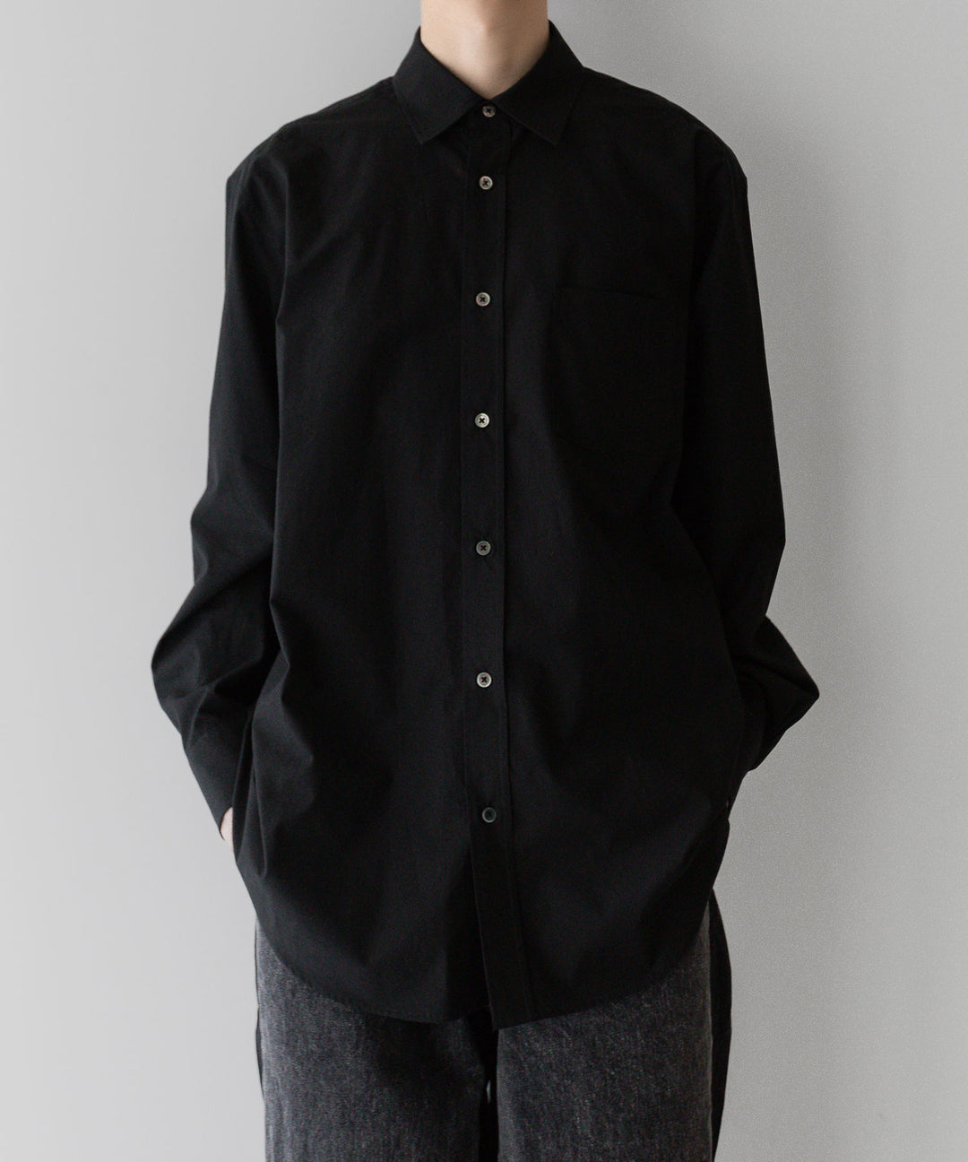 stein(シュタイン)の24SSコレクションOVERSIZED STANDARD SHIRTのBLACK