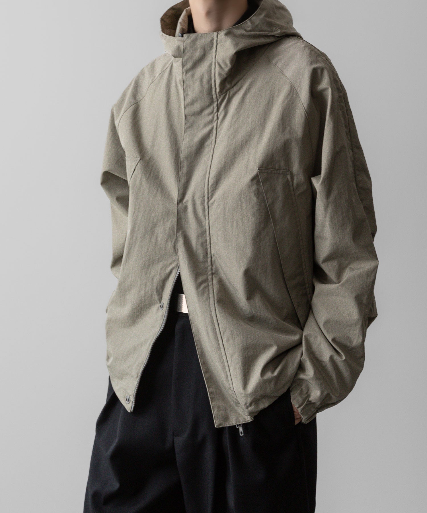 ssstein(シュタイン)の24AWコレクション NYLON TWILL HOODED ZIP UP JACKET - BEIGE 公式通販サイトsession福岡セレクトショップ