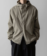 画像をギャラリービューアに読み込む, ssstein(シュタイン)の24AWコレクション NYLON TWILL HOODED ZIP UP JACKET - BEIGE 公式通販サイトsession福岡セレクトショップ
