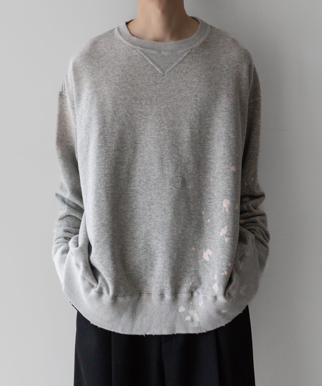 【INTÉRIM】インテリムのBLEACH HYPER BIG V LOOP WHEEL SEAMLESS SWEAT SHIRT - B.A.GRAY 公式通販サイトsession福岡せレクトショップ