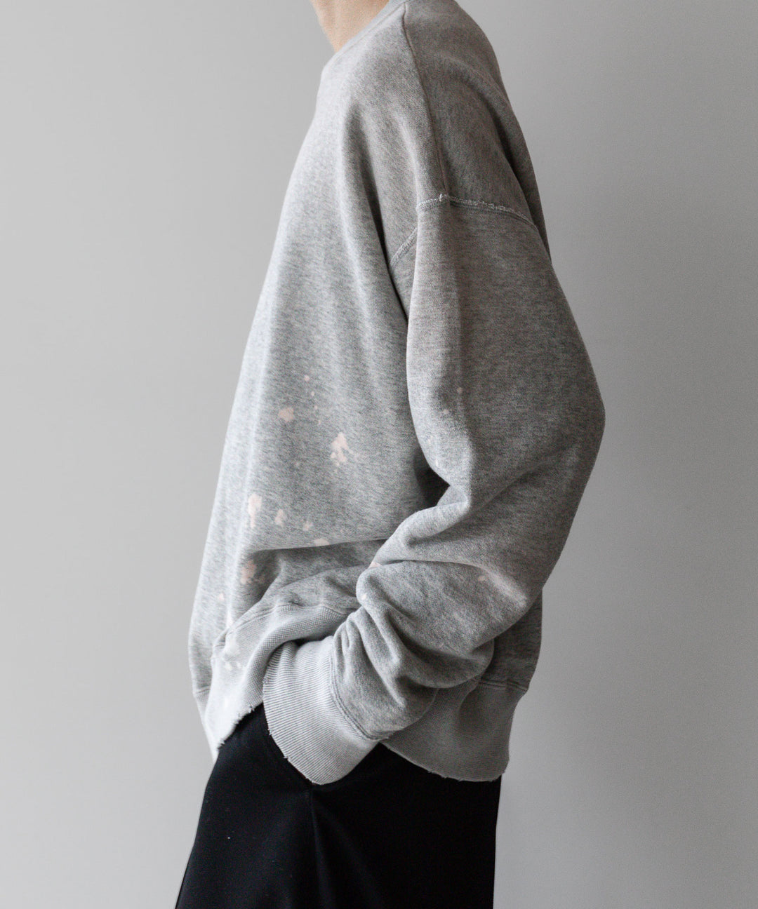 【INTÉRIM】インテリムのBLEACH HYPER BIG V LOOP WHEEL SEAMLESS SWEAT SHIRT - B.A.GRAY 公式通販サイトsession福岡せレクトショップ