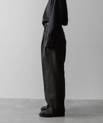 画像をギャラリービューアに読み込む, ssstein(シュタイン)の24AWコレクション LONG WIDE TROUSERS (2/72 WOOL GABARDINE) - GREY KHAKI 公式通販サイトsession福岡セレクトショップ
