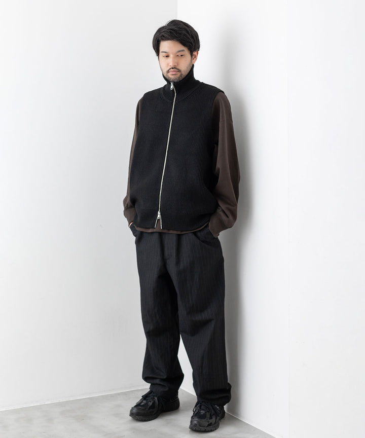 stein(シュタイン)の23AWコレクションOVERSIZED DRIVERS KNIT ZIP VESTのBLACK