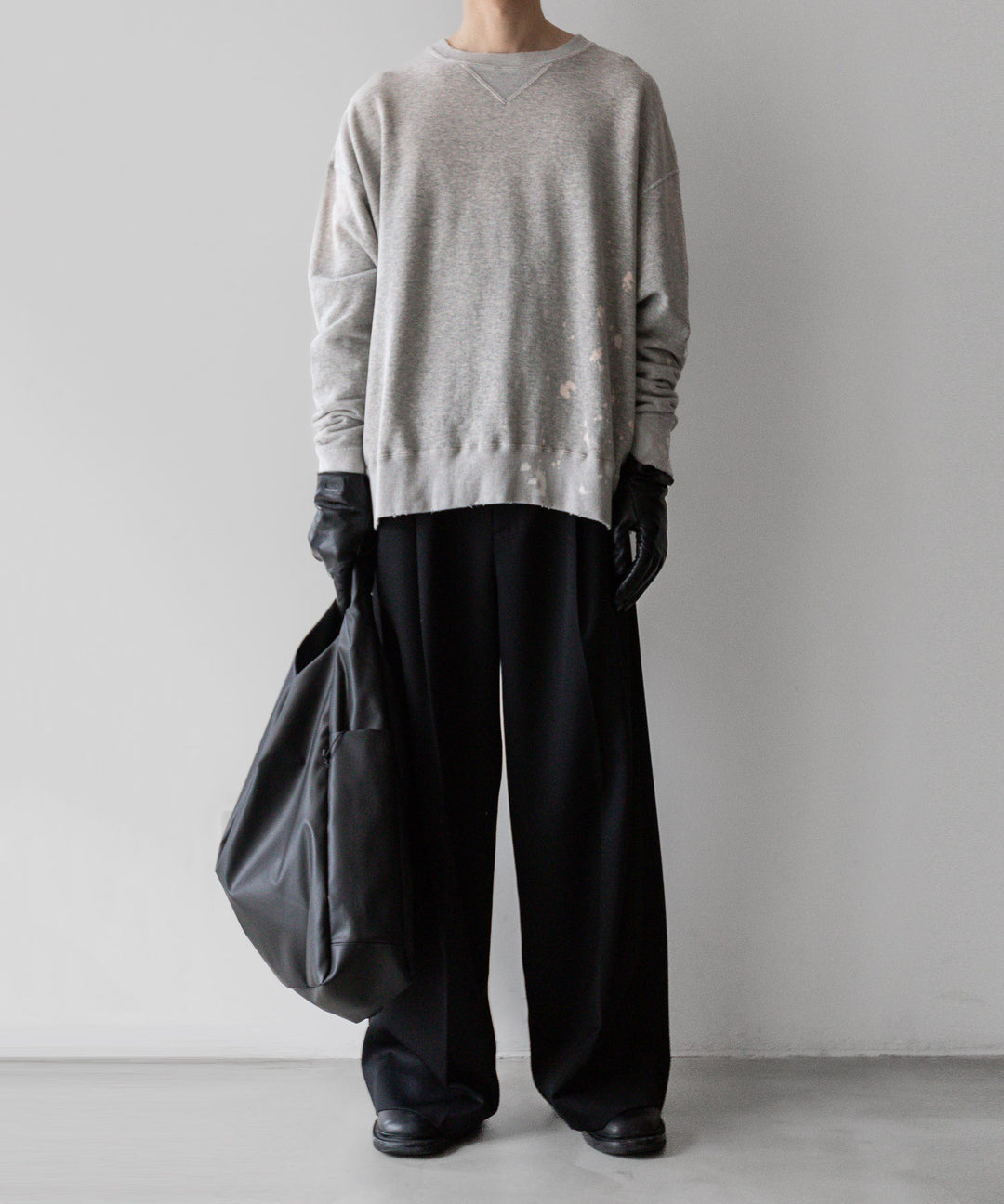 【INTÉRIM】インテリムのBLEACH HYPER BIG V LOOP WHEEL SEAMLESS SWEAT SHIRT - B.A.GRAY 公式通販サイトsession福岡せレクトショップ