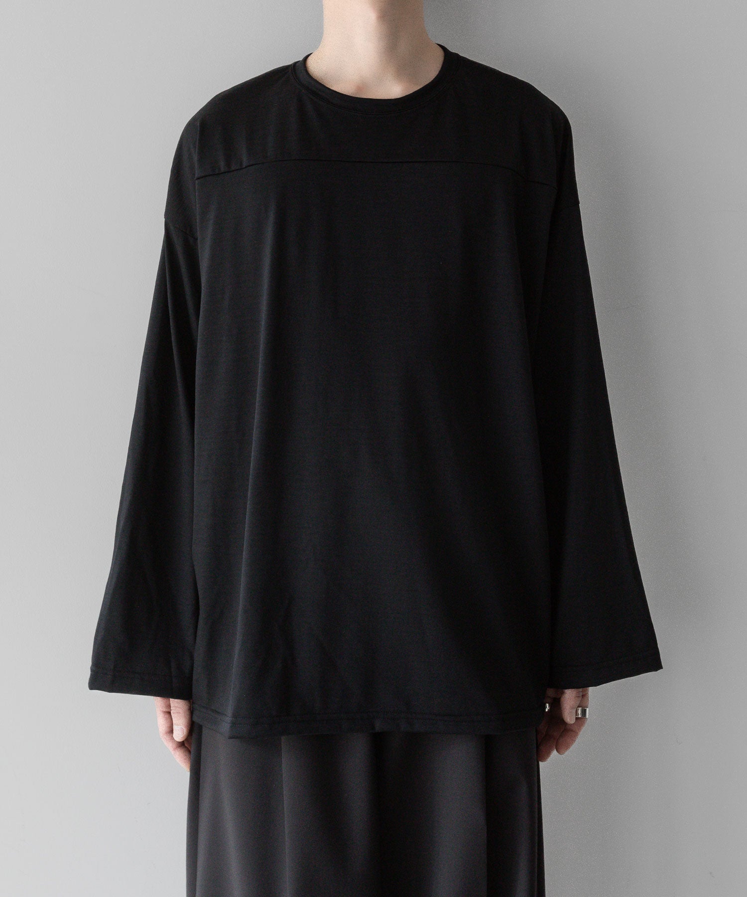 INTÉRIM - インテリムのHYPER BIG EXTRA FINE MERINO WOOL FOOTBALL L/S TEE のBLACK公式通販サイトsession福岡セレクトショップ