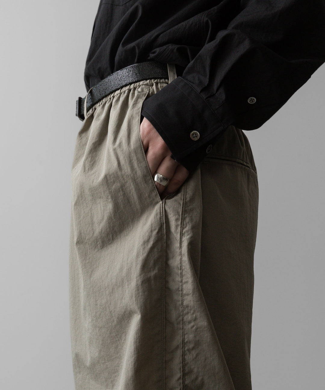 ssstein(シュタイン)の24AWコレクション NYLON TWILL CARGO EASY TROUSERS - BEIGE 公式通販サイトsession福岡セレクトショップ