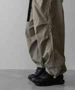 画像をギャラリービューアに読み込む, ssstein(シュタイン)の24AWコレクション NYLON TWILL CARGO EASY TROUSERS - BEIGE 公式通販サイトsession福岡セレクトショップ
