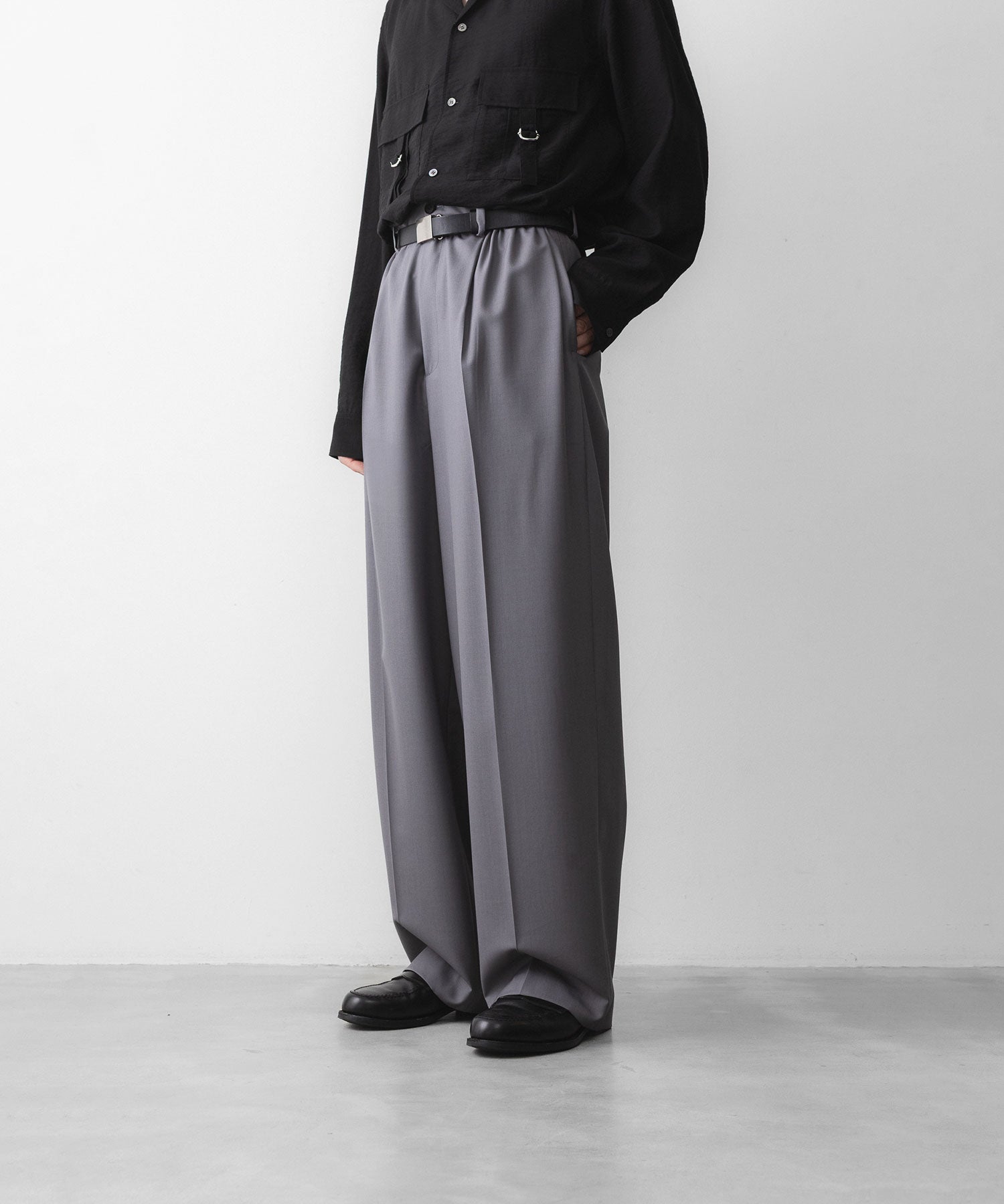 ANTHEM A / アンセムエー】WOOL TROPICAL SIDE GATHER SLACKS - GRAY