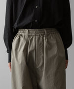 画像をギャラリービューアに読み込む, ssstein(シュタイン)の24AWコレクション NYLON TWILL CARGO EASY TROUSERS - BEIGE 公式通販サイトsession福岡セレクトショップ
