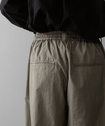 画像をギャラリービューアに読み込む, ssstein(シュタイン)の24AWコレクション NYLON TWILL CARGO EASY TROUSERS - BEIGE 公式通販サイトsession福岡セレクトショップ
